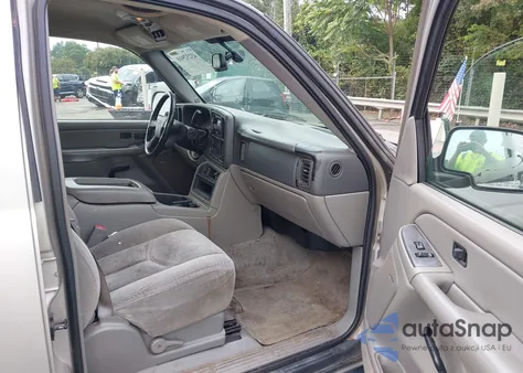 2004 Chevrolet Tahoe Ls z USA, uszkodzony, nr VIN 1GNEC13Z14R147403